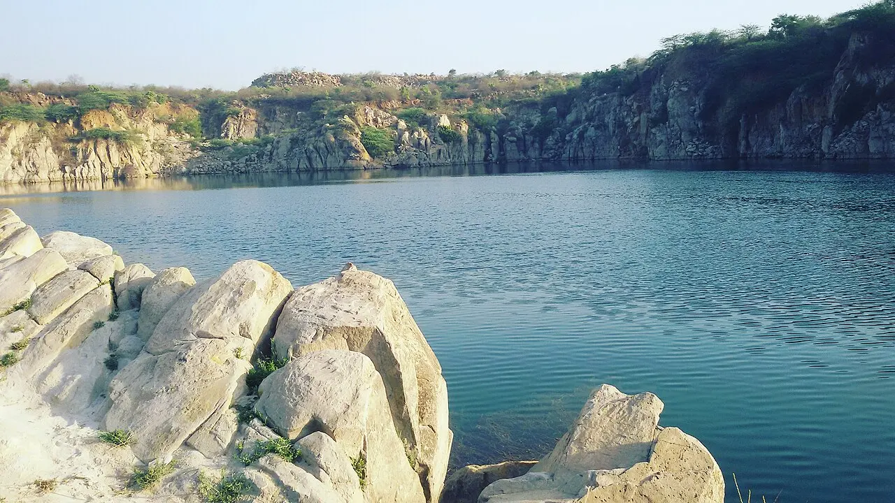 Rocky lakeside landscape in Faridabad